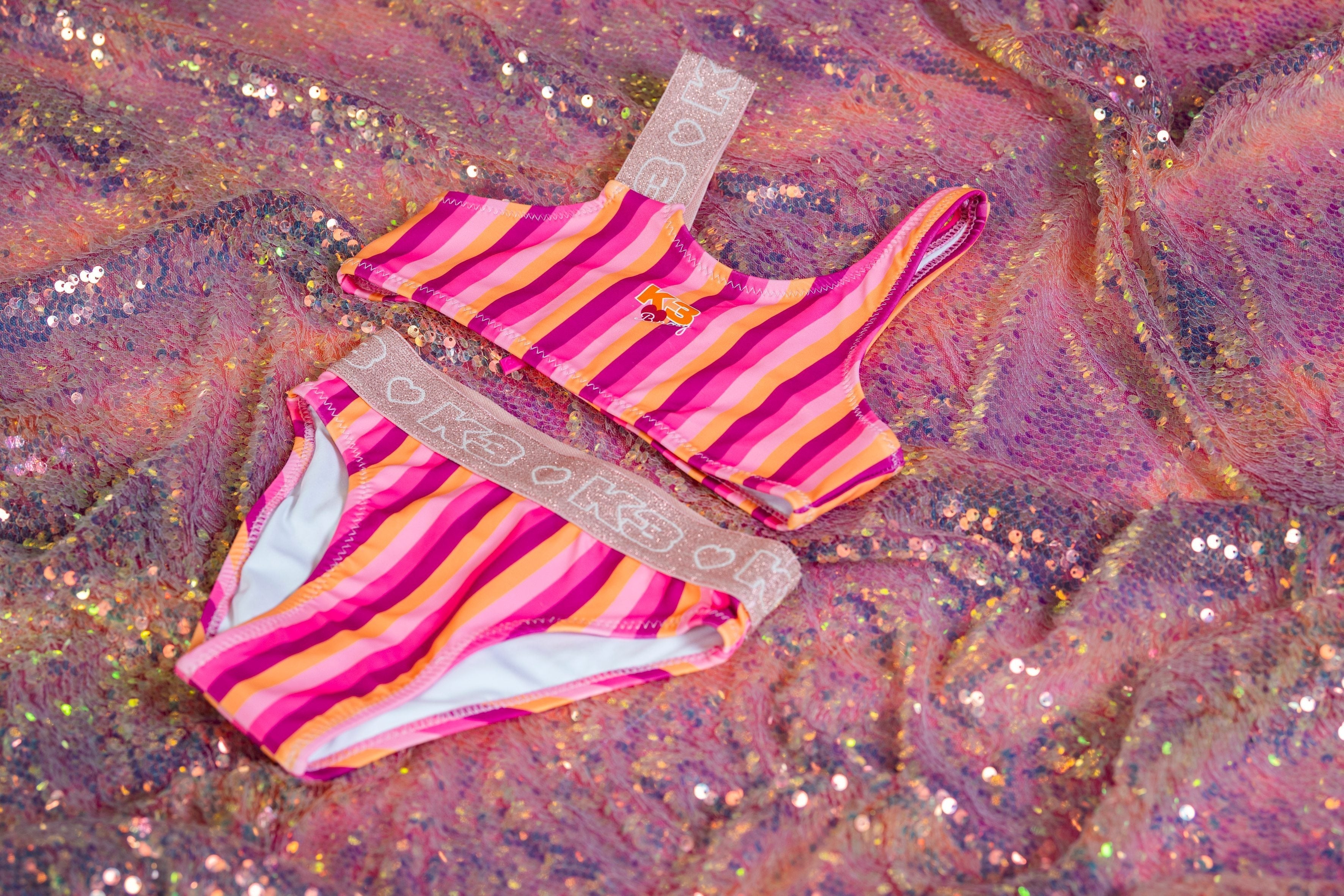 K3 bikini Wixie streep